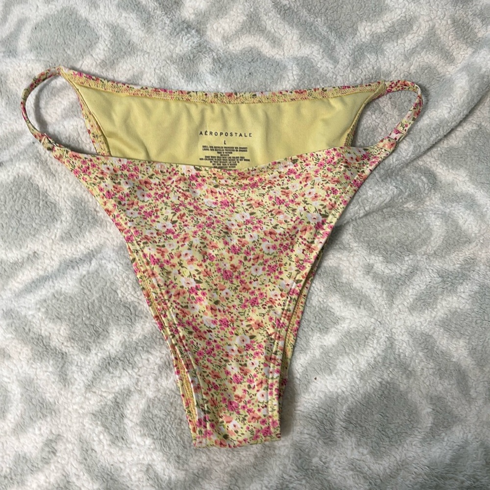 Floral swimsuit bottoms